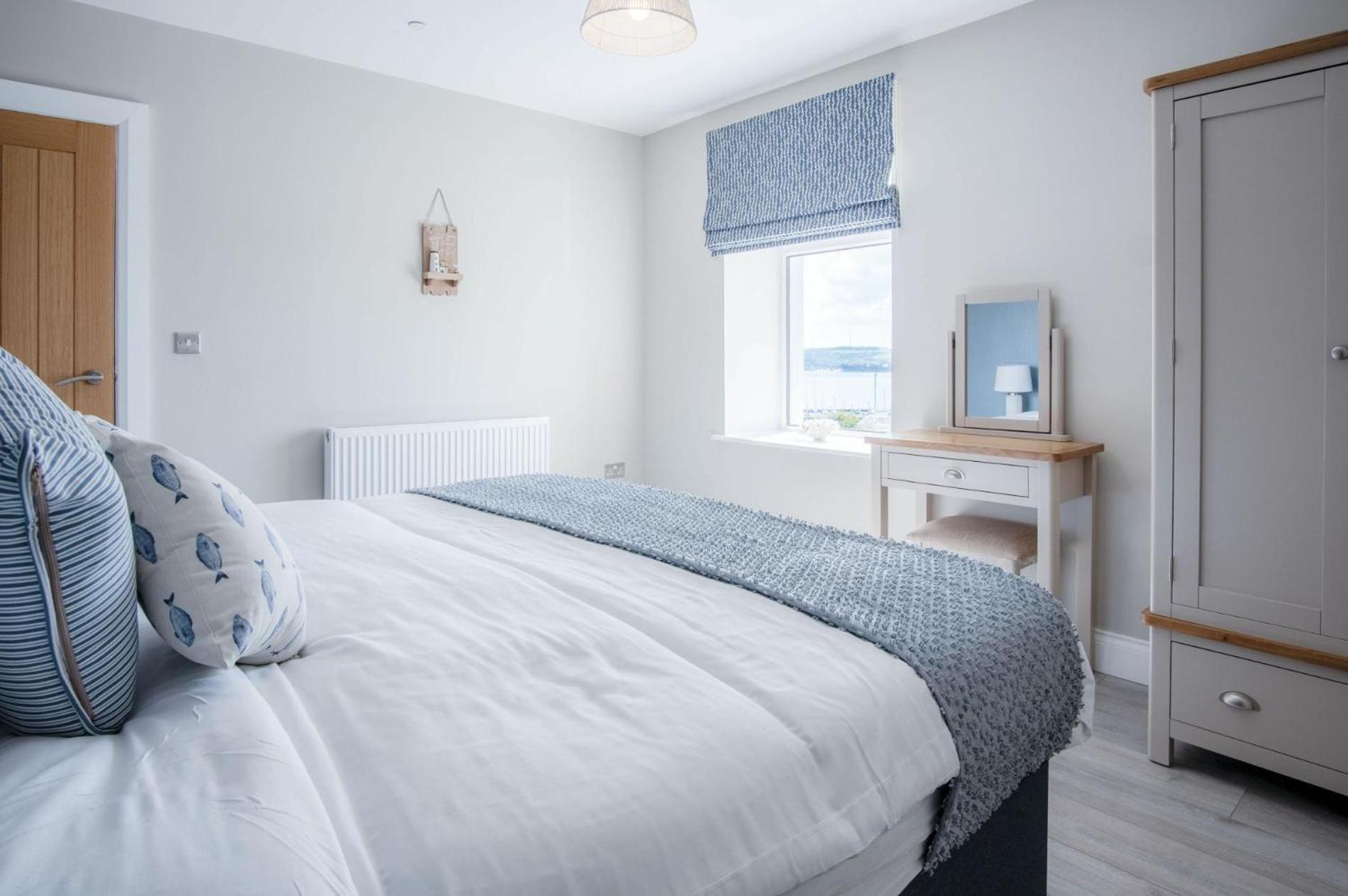 Haven View - 2 Bedroom Apartment - Milford Haven Luaran gambar