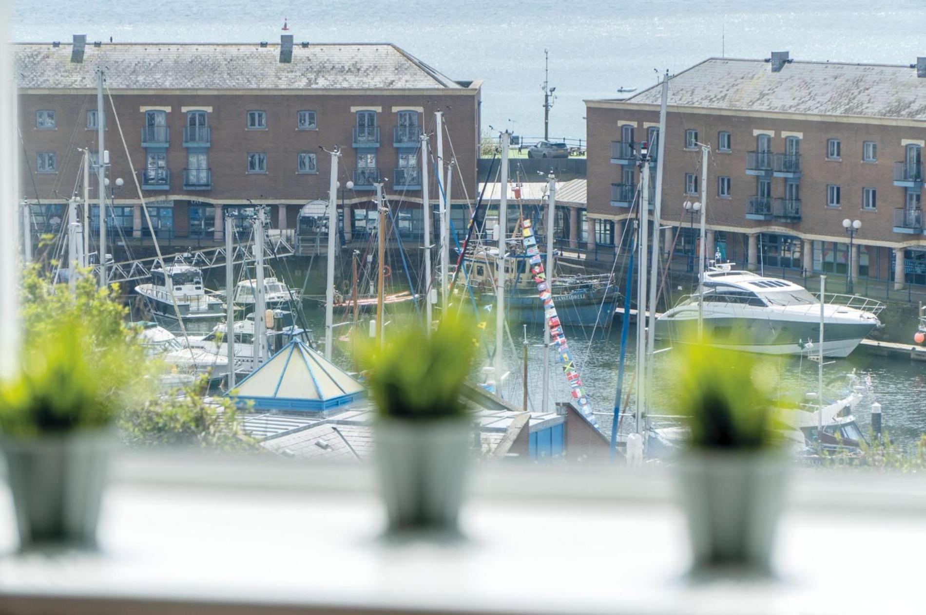 Haven View - 2 Bedroom Apartment - Milford Haven Luaran gambar
